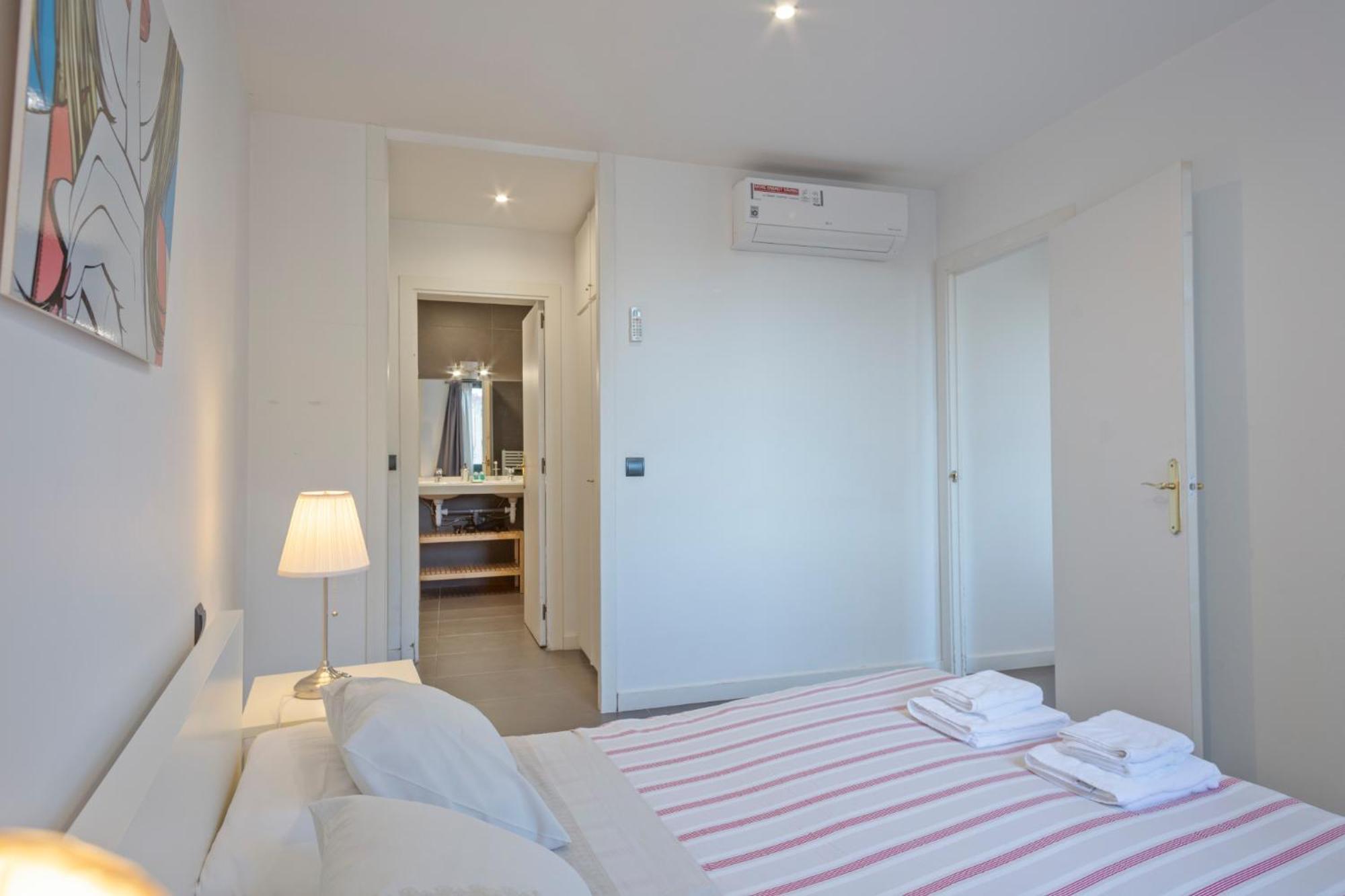 Barcelona Comtal Apartments Экстерьер фото